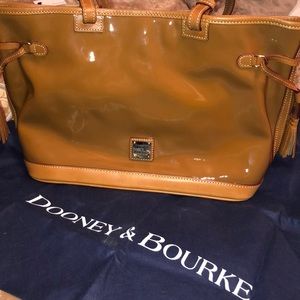 Dooney & Bourke Double Strap Tassel Bag💕